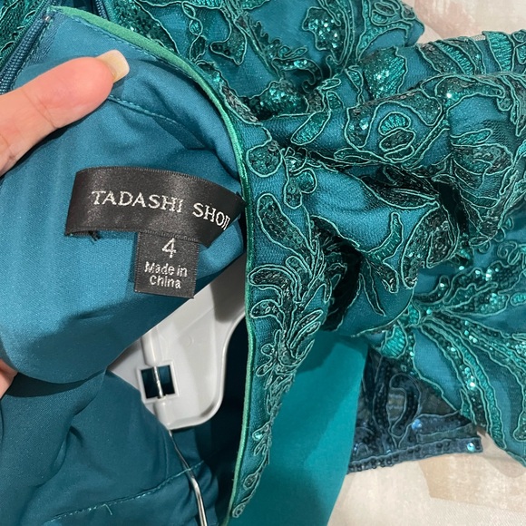 Brioni Sequin Embroidered Tadashi Shoji Draped Gown - Picture 3 of 4